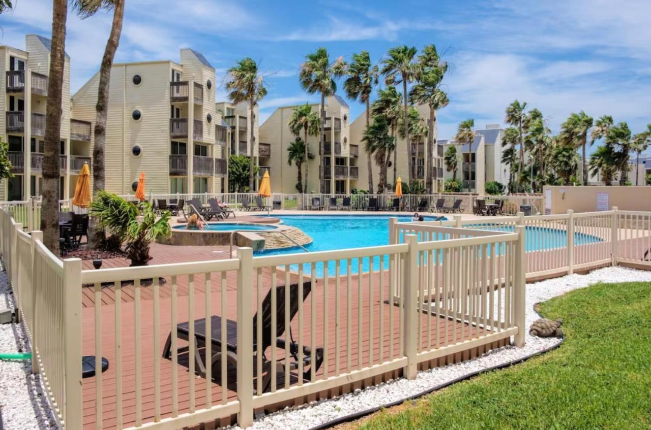 New Stunning Ocean-View Beachfront Resort, Heated Pool! South Padre Island Extérieur photo