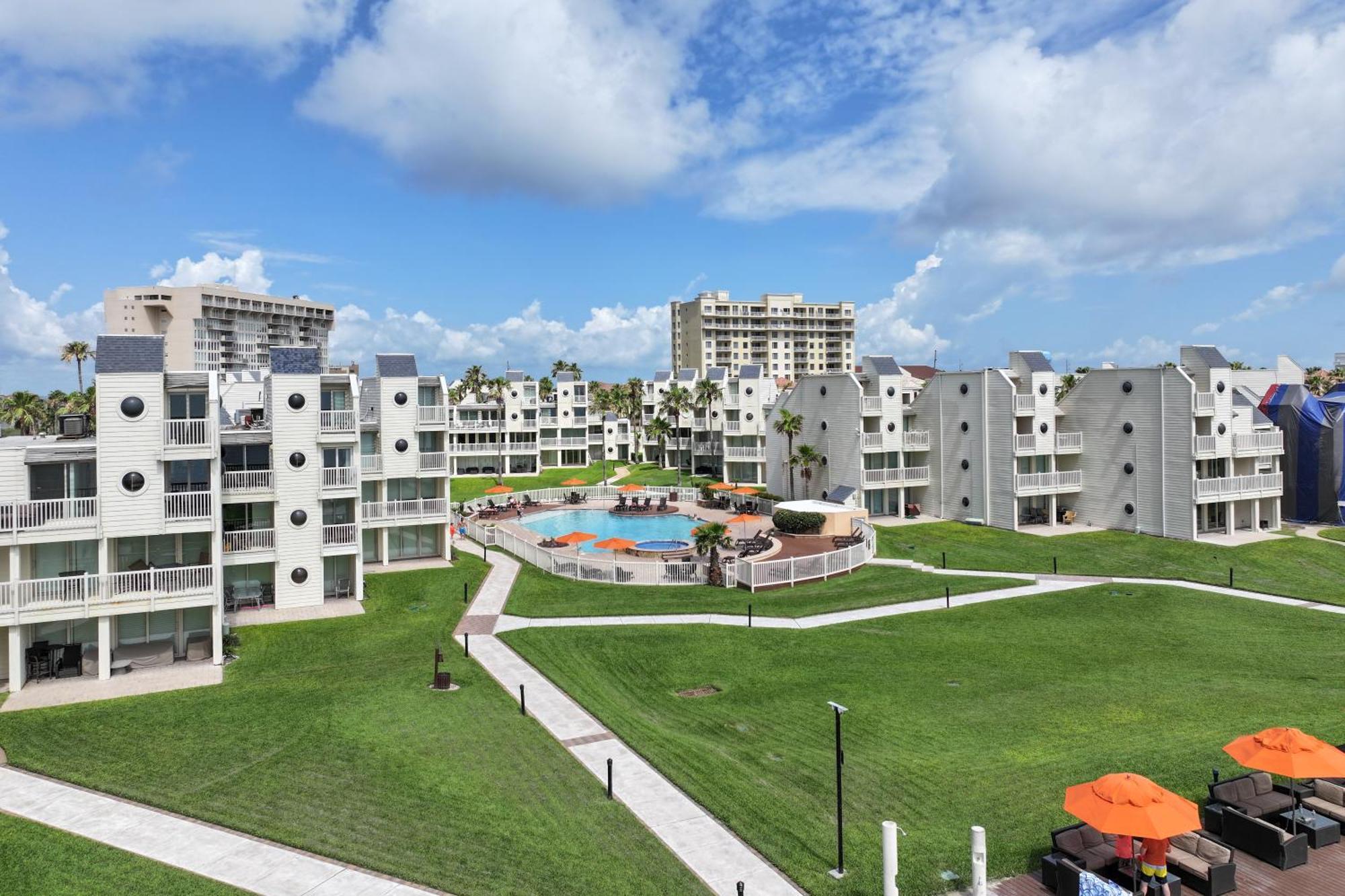 New Stunning Ocean-View Beachfront Resort, Heated Pool! South Padre Island Extérieur photo